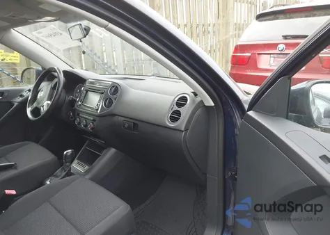 2015 Volkswagen Tiguan S из США, поврежденный, VIN WVGAV7AX0FW592284